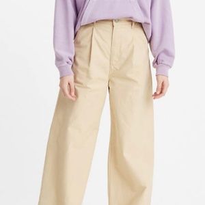 Levi’s Pleated High Loose Pants